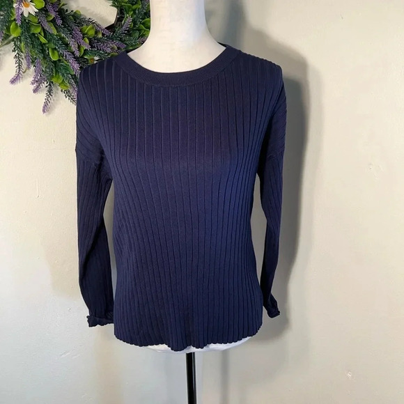 Zara long sleeve crewneck cableknit sweater navy blue, split seam on the sides. - Picture 5 of 8